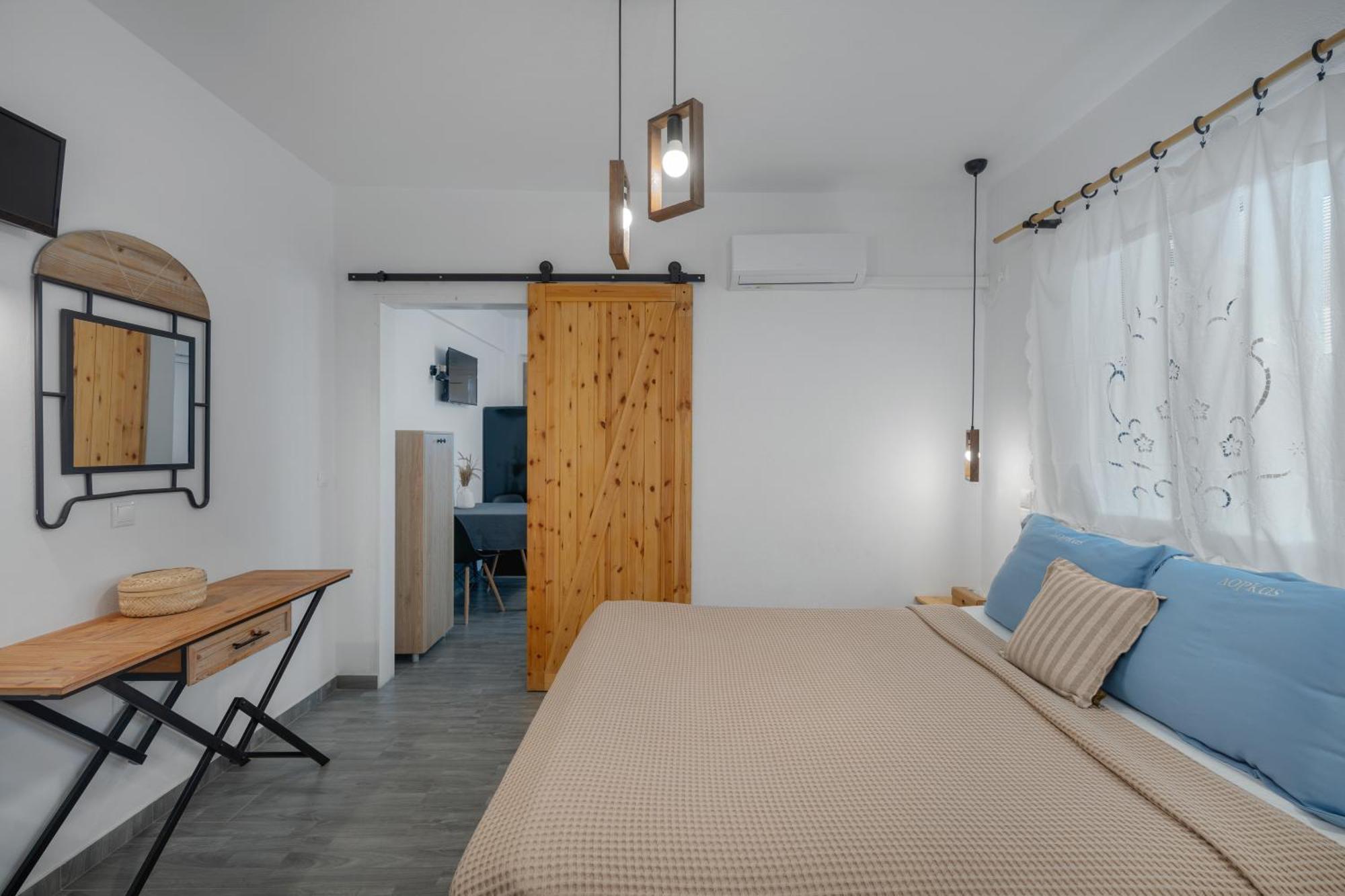 Dorkas Luxury Rooms&apartments Livadakia